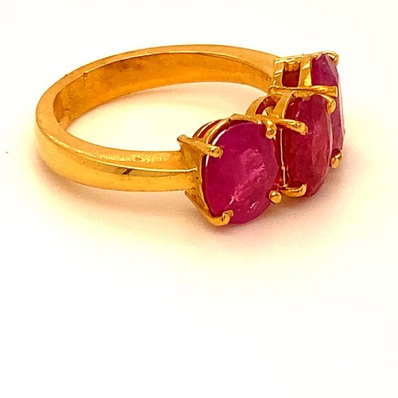 Tajik Ruby 3.85ct Solid 22K Yellow Gold Ring - Picture 3 of 9